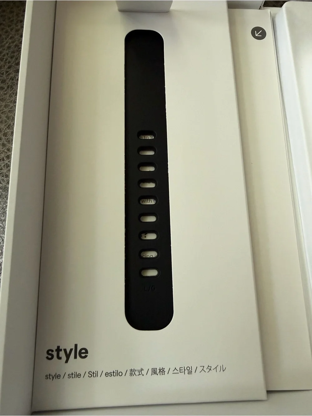 NWT / NIB Fitbit Versa 4 Fitness Smartwatch Black 24mm